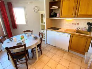Studio Mont-de-Lans, 1 pièce, 4 personnes - FR-1-516-171