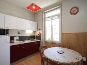 Appartement Studio Mont-Dore, 1 pièce, 4 personnes - FR-1-608-132 11 PLACE DES MOULLIERES 63240 Le Mont-Dore Auvergne