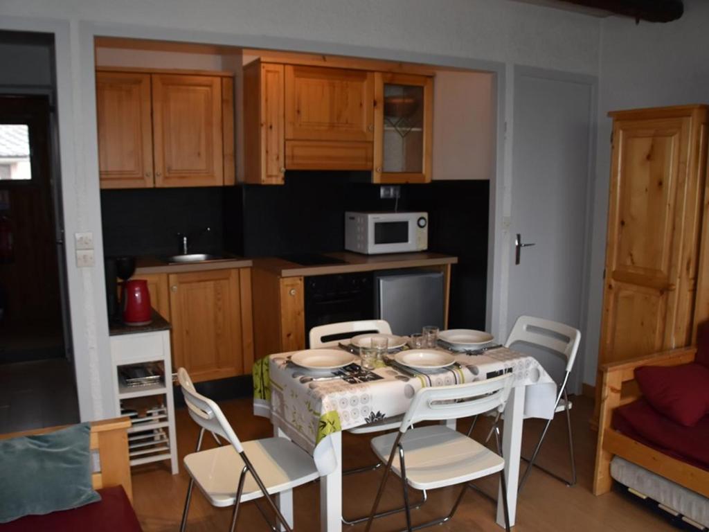 Appartement Studio Montgenèvre, 1 pièce, 3 personnes - FR-1-266-200 Pavesi sport rue de l'église 05100 Montgenèvre