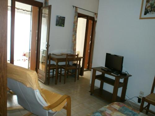Studio n°4 agréable avec terrasse, bien situé