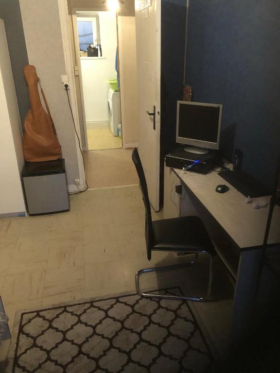 Studio n14 rénové en plein centre ville rue bruat 29200 Brest