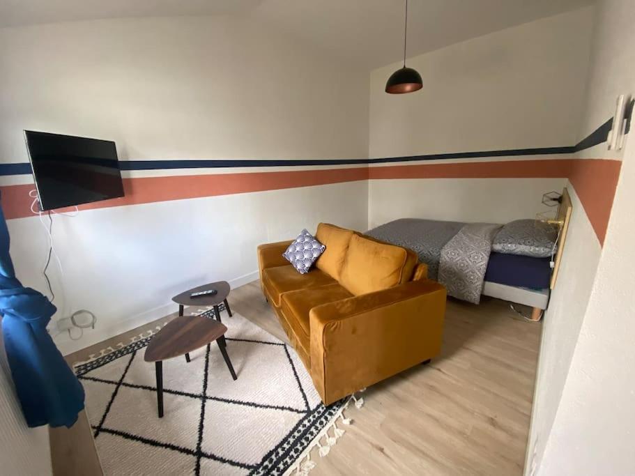 Appartement Studio n3 avec place de parking gratuite 11 Rue de Grillet 03400 Yzeure