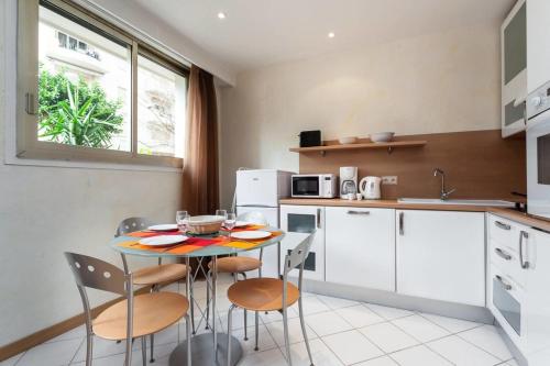 Studio near Croisette beach - Behind Martinez hotel