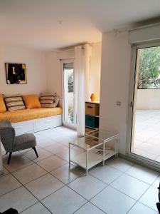 Appartement Studio neuf 25 m2, terrasse 35 m2 proche port Nice, Centre ville 55 Rue Smolett 06300 Nice Provence-Alpes-Côte d\'Azur