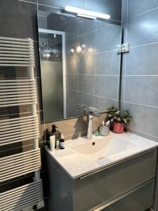 Studio NEUF -3min Plage - CLIM - TERRASSE - WIFI