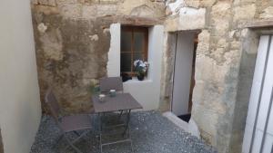 Studio Neuf avec courette privative