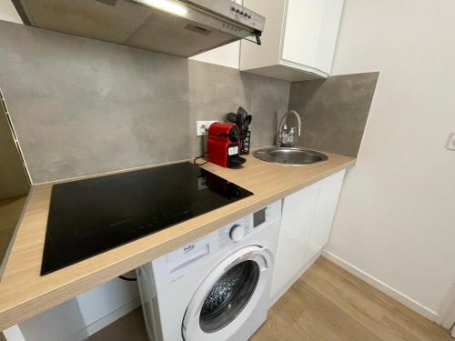 Studio Neuf avec JARDIN, à 550m de la Gare (RER A)