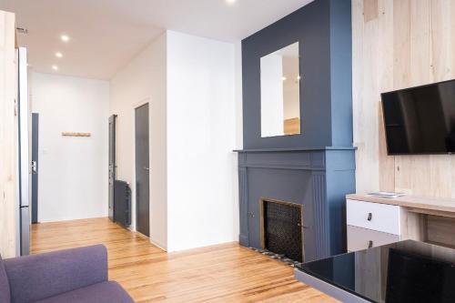 Studio NEUF, charme de l'ancien, balcon, Netflix 4K - 3 étoiles, 4 diamants