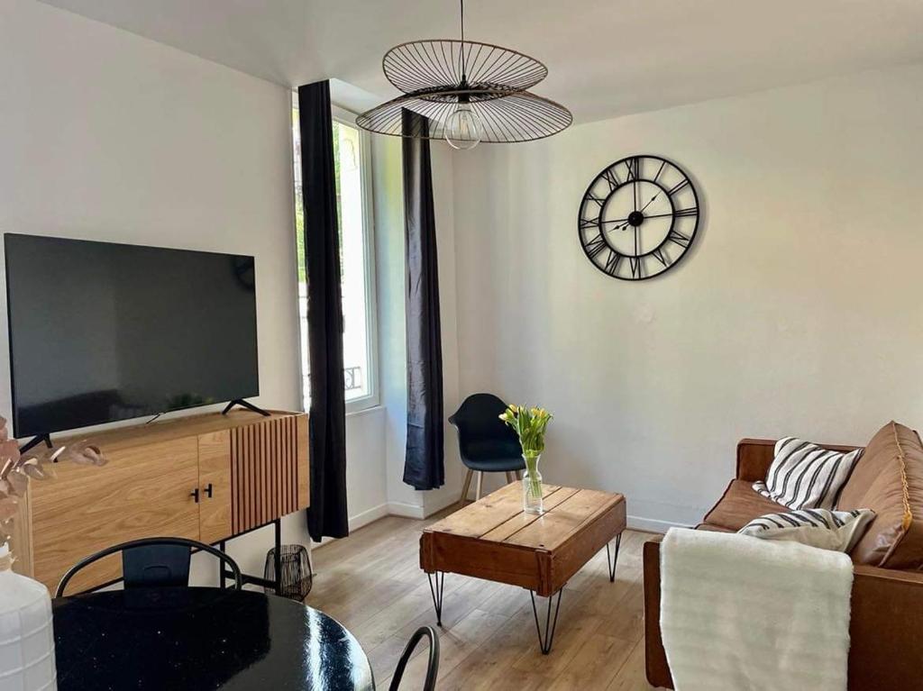 Studio neuf climatisé proche d'Agde