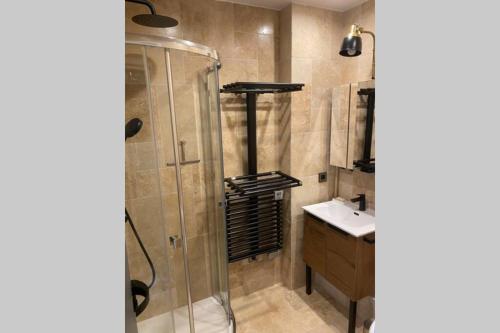 STUDIO NEUF ET PROCHE DES PLAGES DE JUAN LES PINS