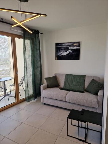 Studio neuf Idéalement situé