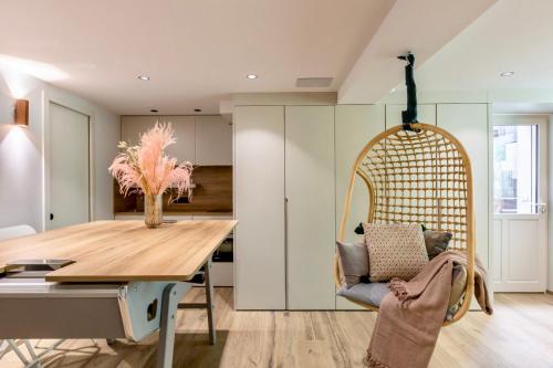 Studio neuf lumineux proche plage