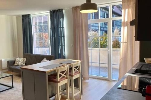 Studio neuf proche marché de Noël