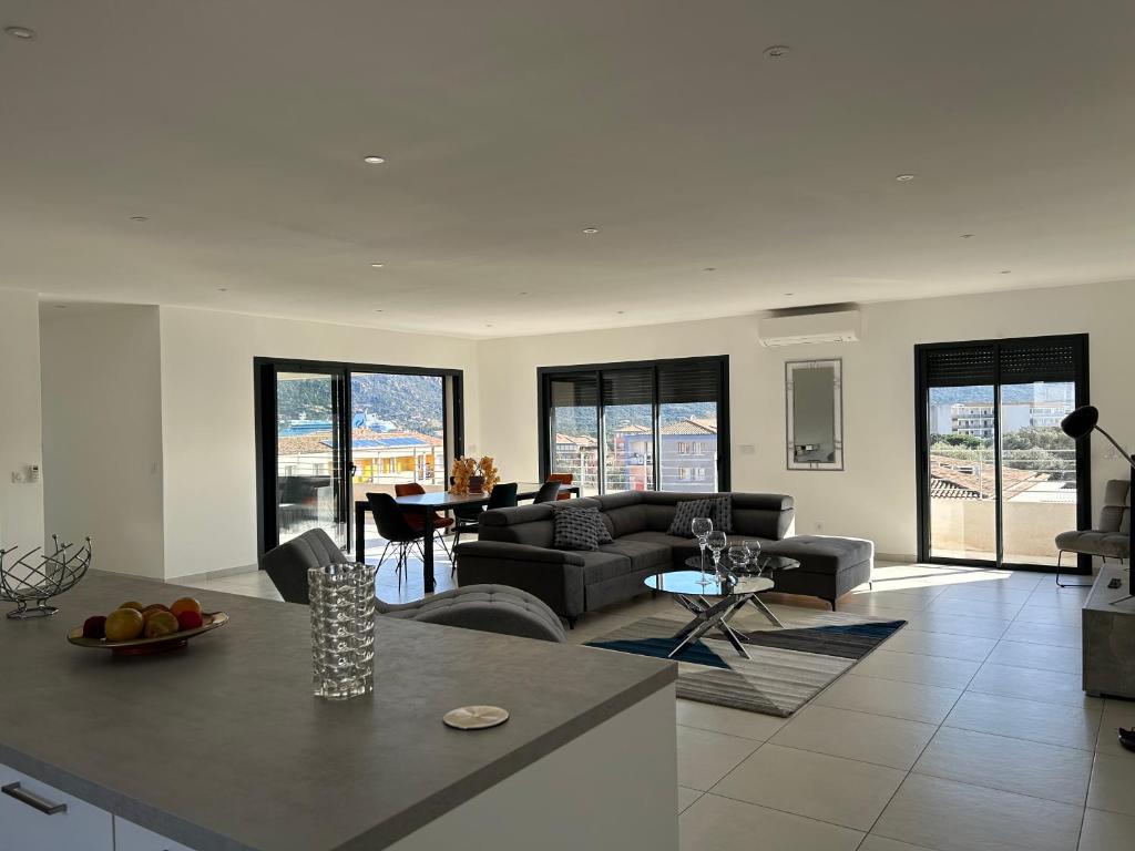 Studio neuf tout confort à 10 mn de Royan et plages. 17200 Saint-Sulpice-de-Royan