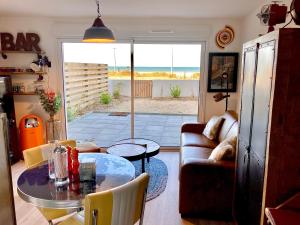 Appartement Studio neuf,vintage,terrasse,wifi ,excellence face mer Res Horizon des Sables appt 1 313 Esplanade de la Mer 85270 Saint-Hilaire-de-Riez Pays de la Loire