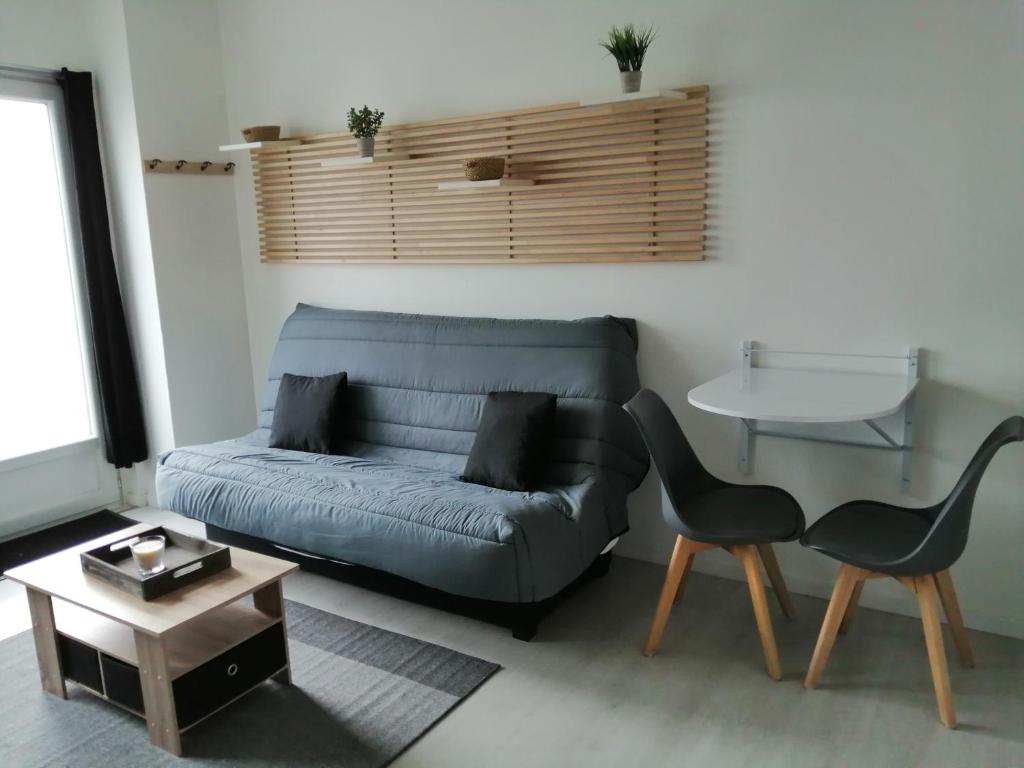 Appartement STUDIO NOYANT VILLAGES 15 Grande Rue 49490 Noyant