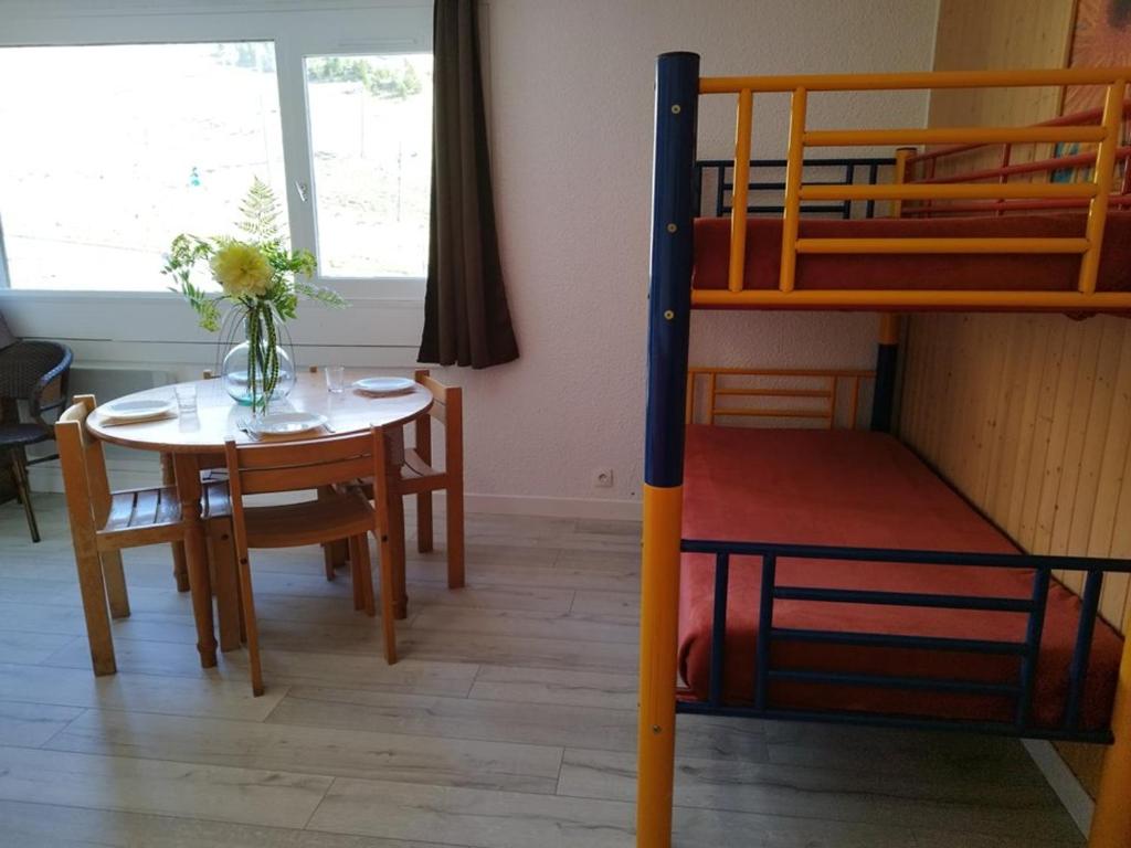 Appartement Studio Orcières Merlette, 1 pièce, 4 personnes - FR-1-262-84 Le Rond Point Des Pistes I - Rue Des Ecrins - 05170 Forest des Baniols