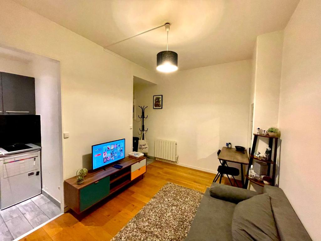 Appartement Studio parisien au nord de paris 15m2 et réserver depuis Airrbnb! 9 Rue du Bocage 93450 LʼÎle-Saint-Denis