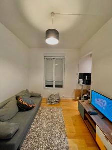 Appartement Studio parisien au nord de paris 15m2 et réserver depuis Airrbnb! 9 Rue du Bocage 93450 LʼÎle-Saint-Denis Île-de-France