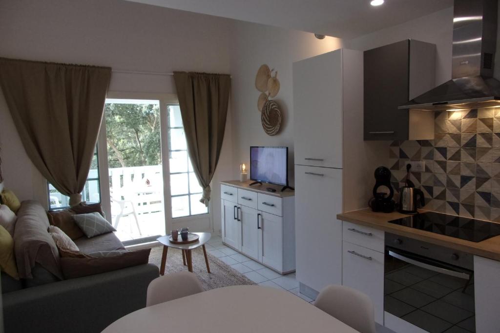 studio parisien proche orly 91240 Saint-Michel-sur-Orge