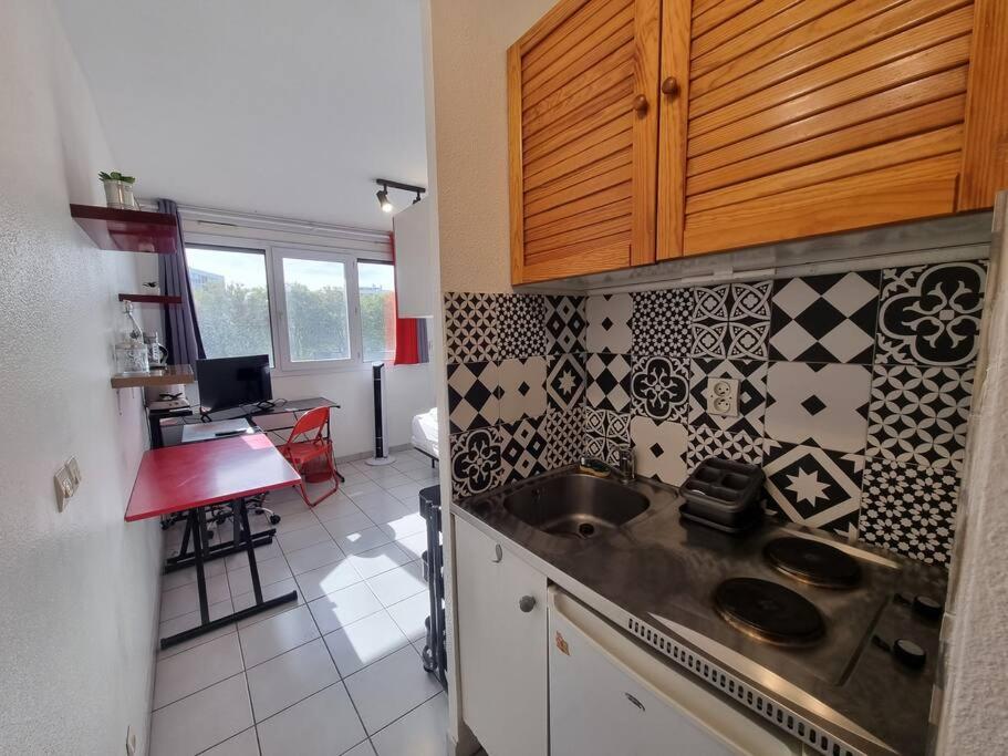 Appartement Studio Perpignan, à 30 min du Barcares Avec Parking Gratuit 41 Boulevard John Fitzgérald Kennedy 66100 Perpignan