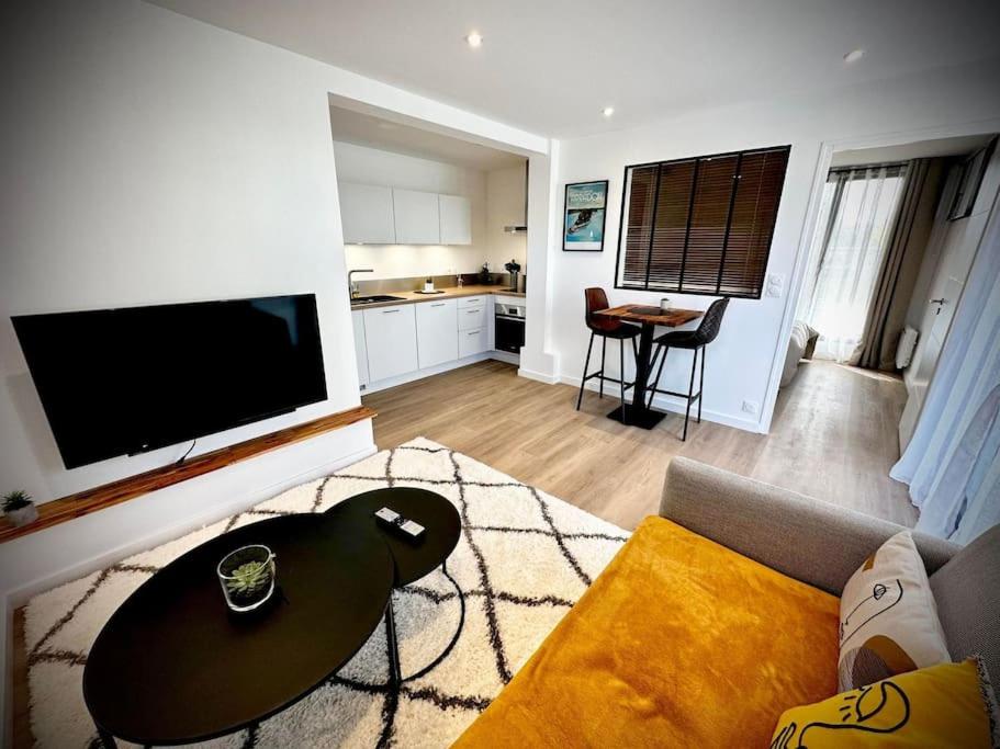 Studio Place du Foirail 64000 Pau