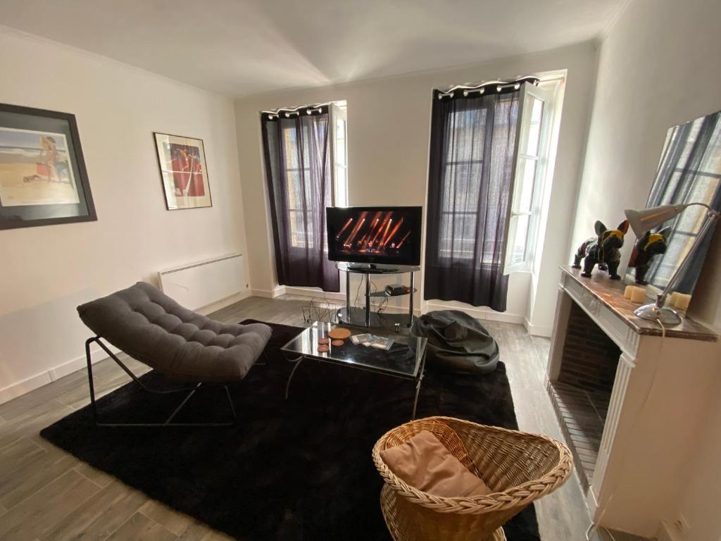 Appartement Studio Plein Centre 3 place MARIE ROUX 78120 Rambouillet