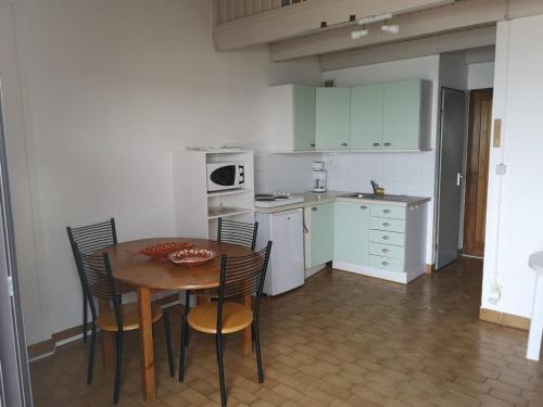 Studio Port Barcarès, 1 pièce, 4 personnes - FR-1-195-42