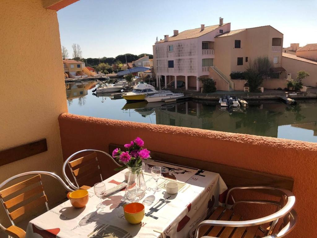 Appartement Studio Port Barcarès, 1 pièce, 4 personnes - FR-1-81-281 Nautica - 8.19 - Avenue De La Coudalere 66420 Le Barcarès