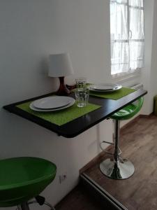 Appartement Studio port Toulon 9 Avenue de la République 83000 Toulon Provence-Alpes-Côte d\'Azur