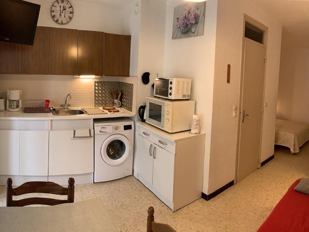 Studio pour amoureux,entreprise,peche,sport,plage. 11210 Port-la-Nouvelle