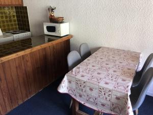 Appartement Studio Pra-Loup, 1 pièce, 4 personnes - FR-1-691-35 RESIDENCE LE PORTILLO N° 95 04400 Uvernet-Fours Provence-Alpes-Côte d\'Azur