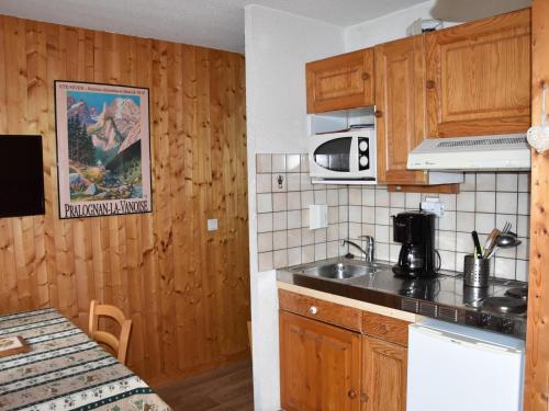 Studio Pralognan-la-Vanoise, 1 pièce, 2 personnes - FR-1-464-122