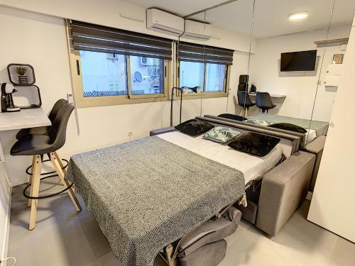 Studio PROCHE CROISETTE MINERVE MON5519
