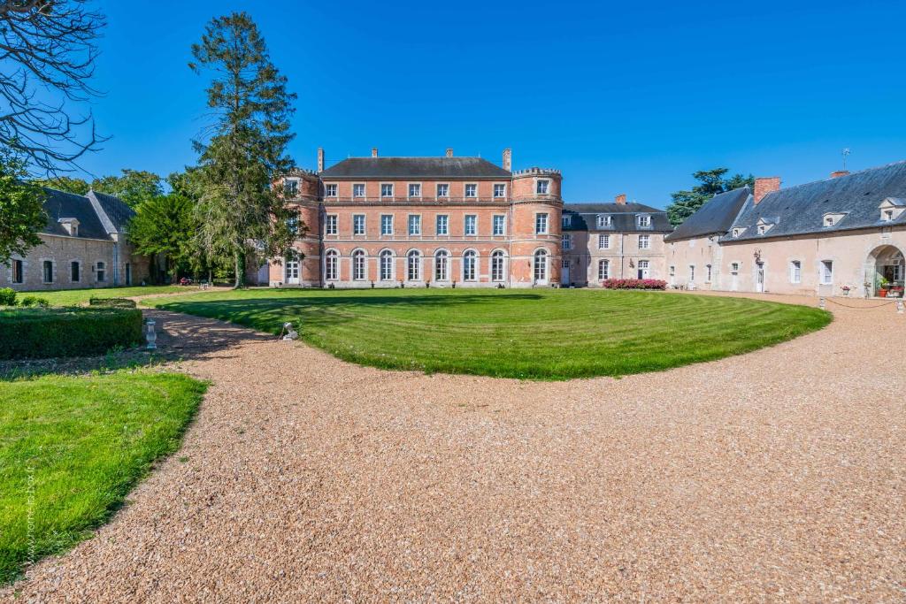 STUDIO proche gare avec kitchenette et wifi - porte rouge 24800 Thiviers