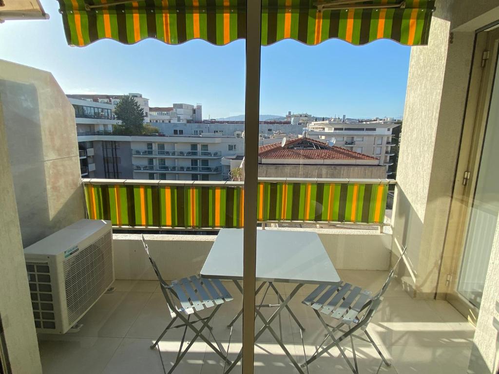 STUDIO PROCHE MER 12 Avenue Branly, 06400 Cannes