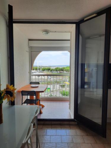 STUDIO PROCHE MER ETANGS ET CANAUX