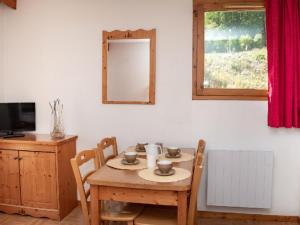 Appartement Studio Puy-Saint-Vincent, 1 pièce, 4 personnes - FR-1-504-228 CLOT DES LEOTHAUDS STATION 1800 05290 Puy-Saint-Vincent Provence-Alpes-Côte d\'Azur