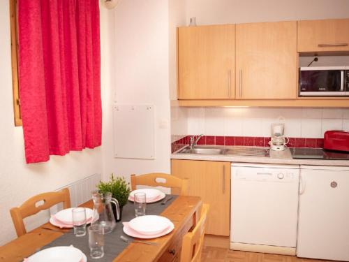 Studio Puy-Saint-Vincent, 1 pièce, 4 personnes - FR-1-504-236