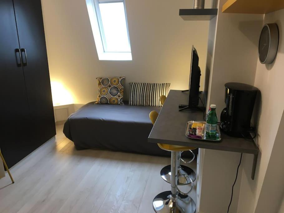 Appartement Studio quartier Champs-Elysées 8 Rue Denis Poisson 75017 Paris