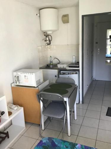 Studio quartier Porcé 5 mn plage