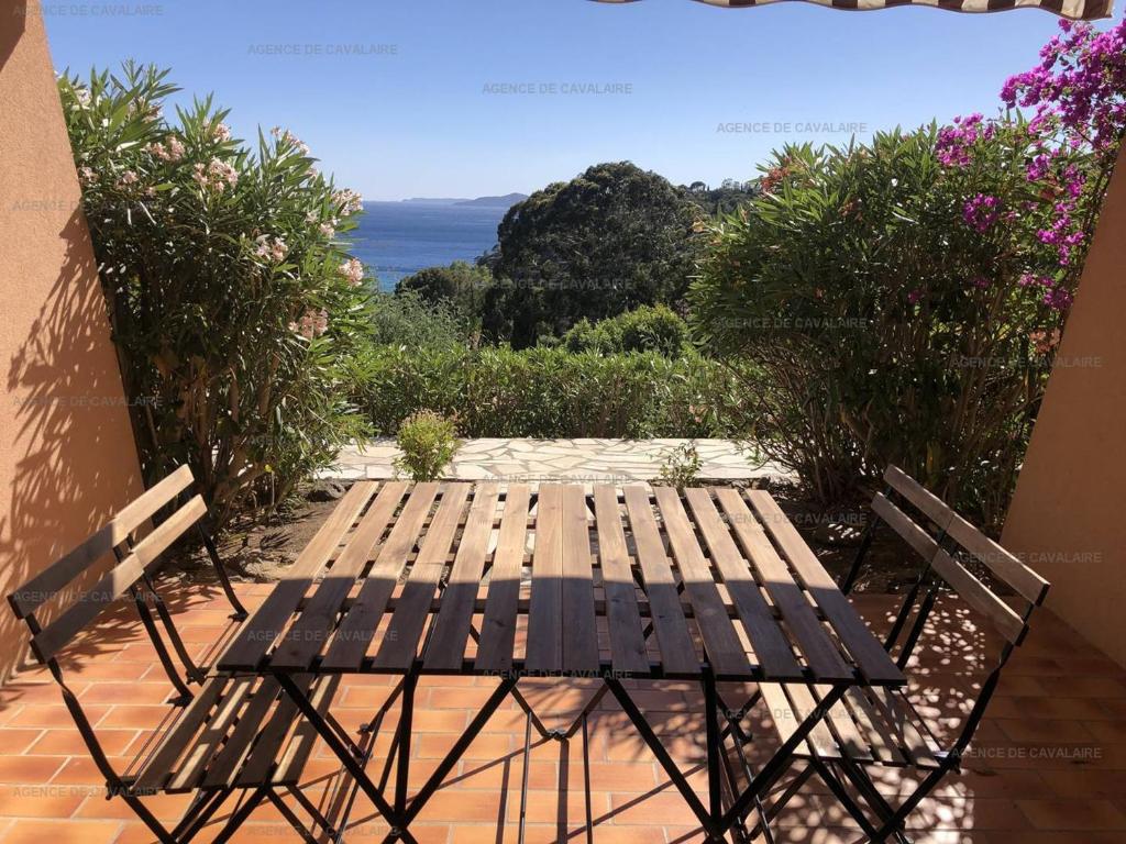 Appartement Studio Rayol-Canadel-sur-Mer, 1 pièce, 4 personnes - FR-1-100-275 25 rue Etienne Gola Résidence Les Parcs du Rayol 83820 Rayol-Canadel-sur-Mer