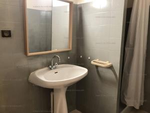 Studio Rayol-Canadel-sur-Mer, 1 pièce, 4 personnes - FR-1-100-275