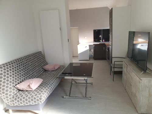 Studio Rdc a 15 minutes de chalon sur saone