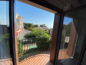 Studio rénové à 50 m des plages