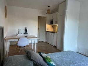 Studio rénové sur le Port d'Hyères