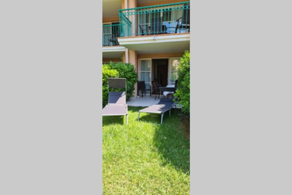 Appartement Studio rez-de-jardin Cap Esterel Agay Allée de la Garrigue 83530 Agay