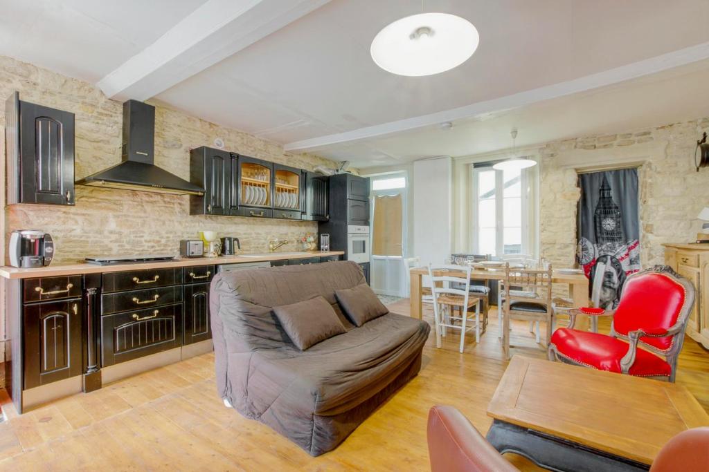 Studio RIQUET indépendant attenant à Villa 34310 Capestang