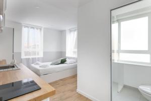 Studio Roi Arthur, neuf et équipé, proche centre et tramway
