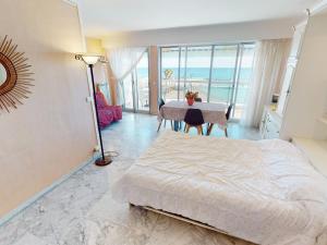 Appartement Studio Roquebrune-Cap-Martin, 1 pièce, 2 personnes - FR-1-196-320 61 bis Prom. Robert Schuman 06190 Roquebrune-Cap-Martin Provence-Alpes-Côte d\'Azur